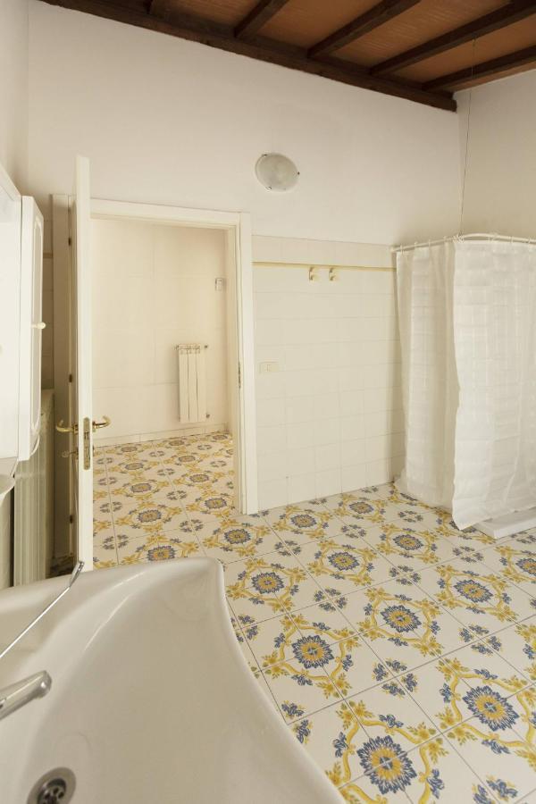 Razza Del Casalone Hostal Grosseto Exterior foto